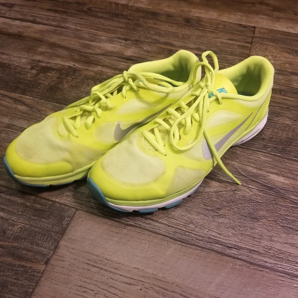 yellow nike training shoes